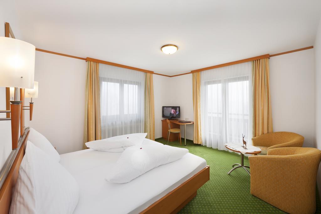 Standard Double Room,324279843:JPEG