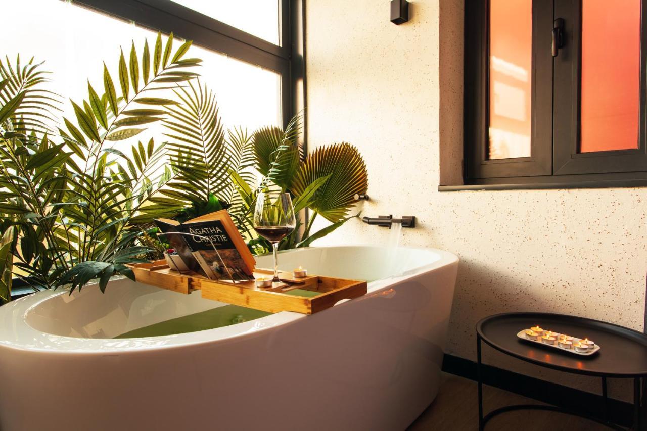 Premium Double Room Bath Exenta