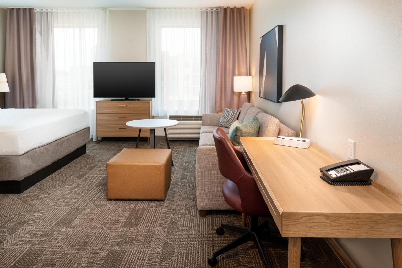 King Studio Suite