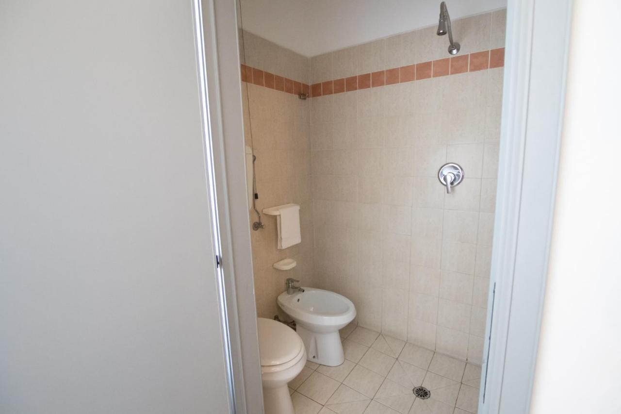 Economy Single Room No Box Doccia
