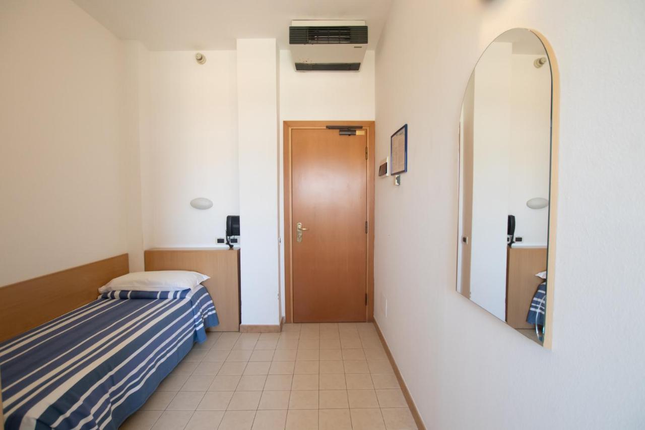 Economy Single Room No Box Doccia