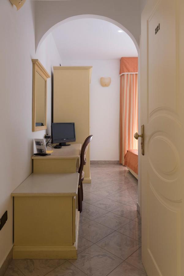 Single Room,1141922611:JPEG
