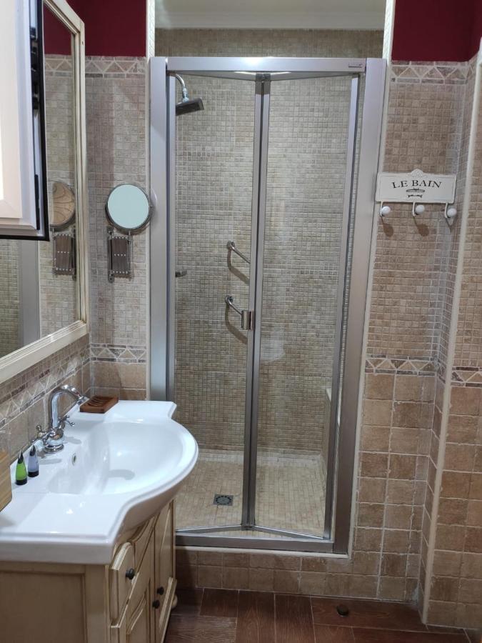 Double Room Private Bathroom