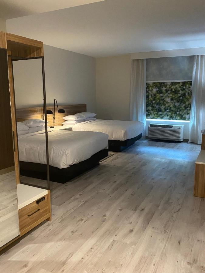 Double room 2 Queen Beds Deluxe Non-Smoking