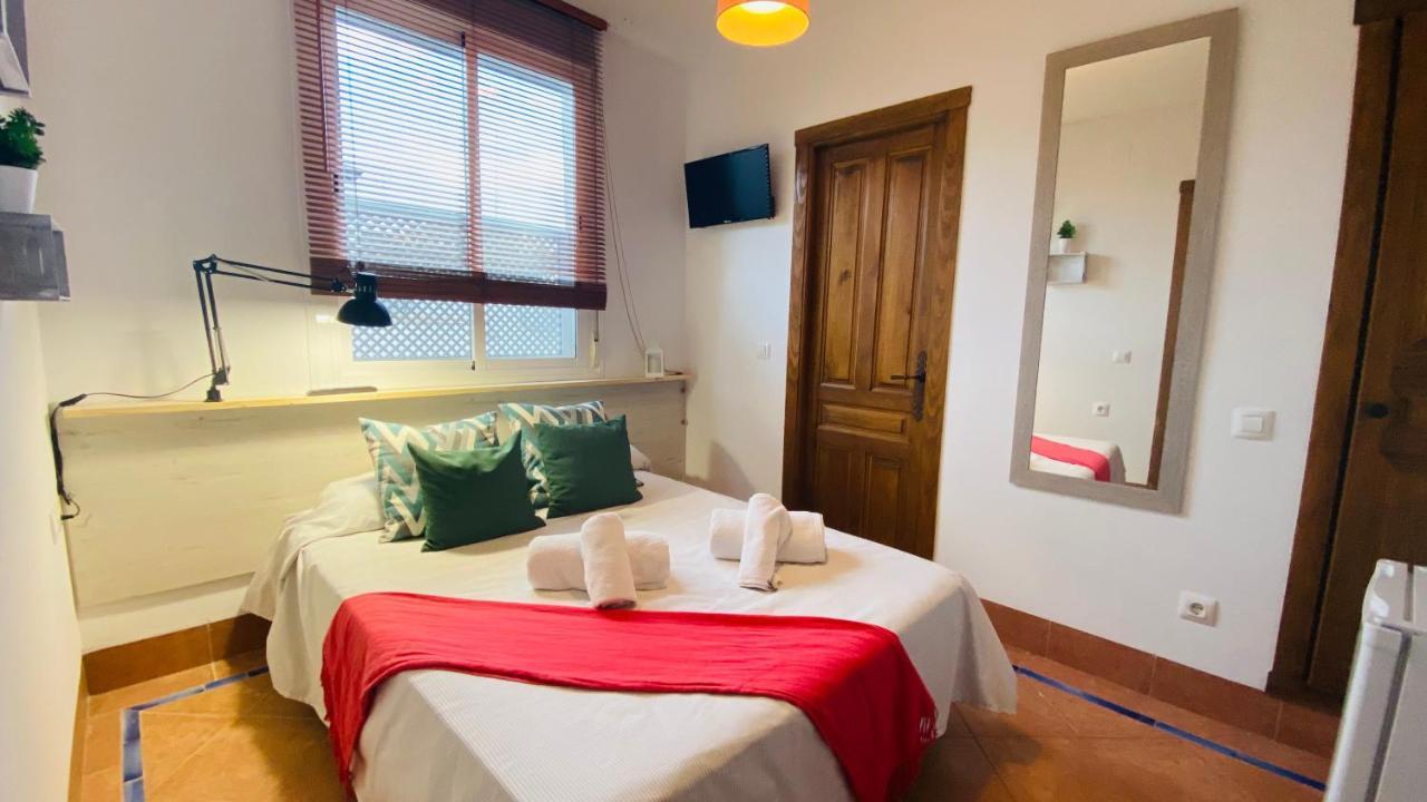 Small Double Room,1501128106:JPEG