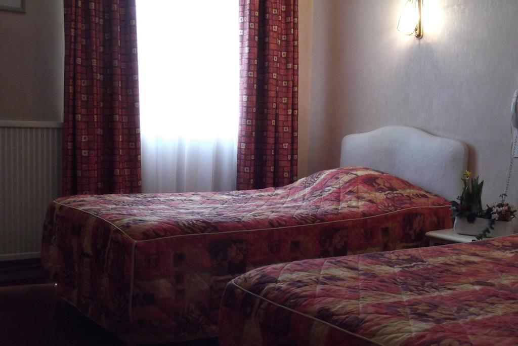 One-Bedroom Apartment Annex,114398819:JPEG