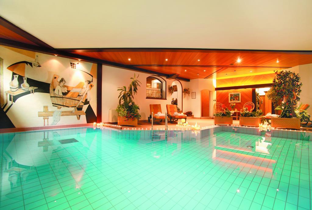 Doppelzimmer mit Balkon