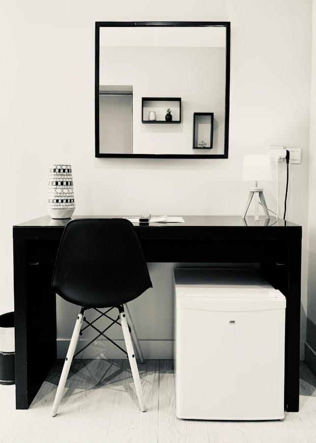 Family Room,964754470:JPEG