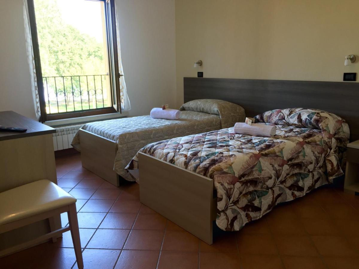 Deluxe Double or Twin Room Lake View