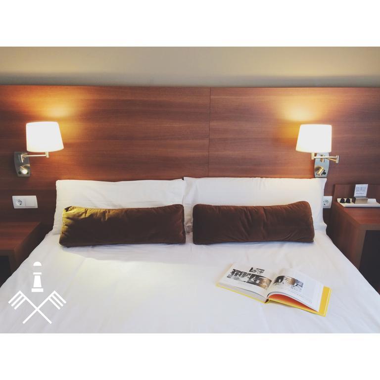 Double or Twin Room,114560870:JPEG