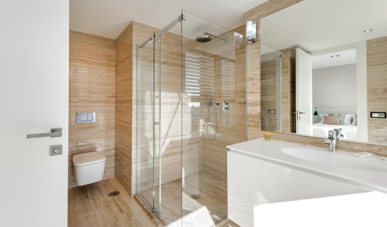 Suite 2 Bedroom Apartment