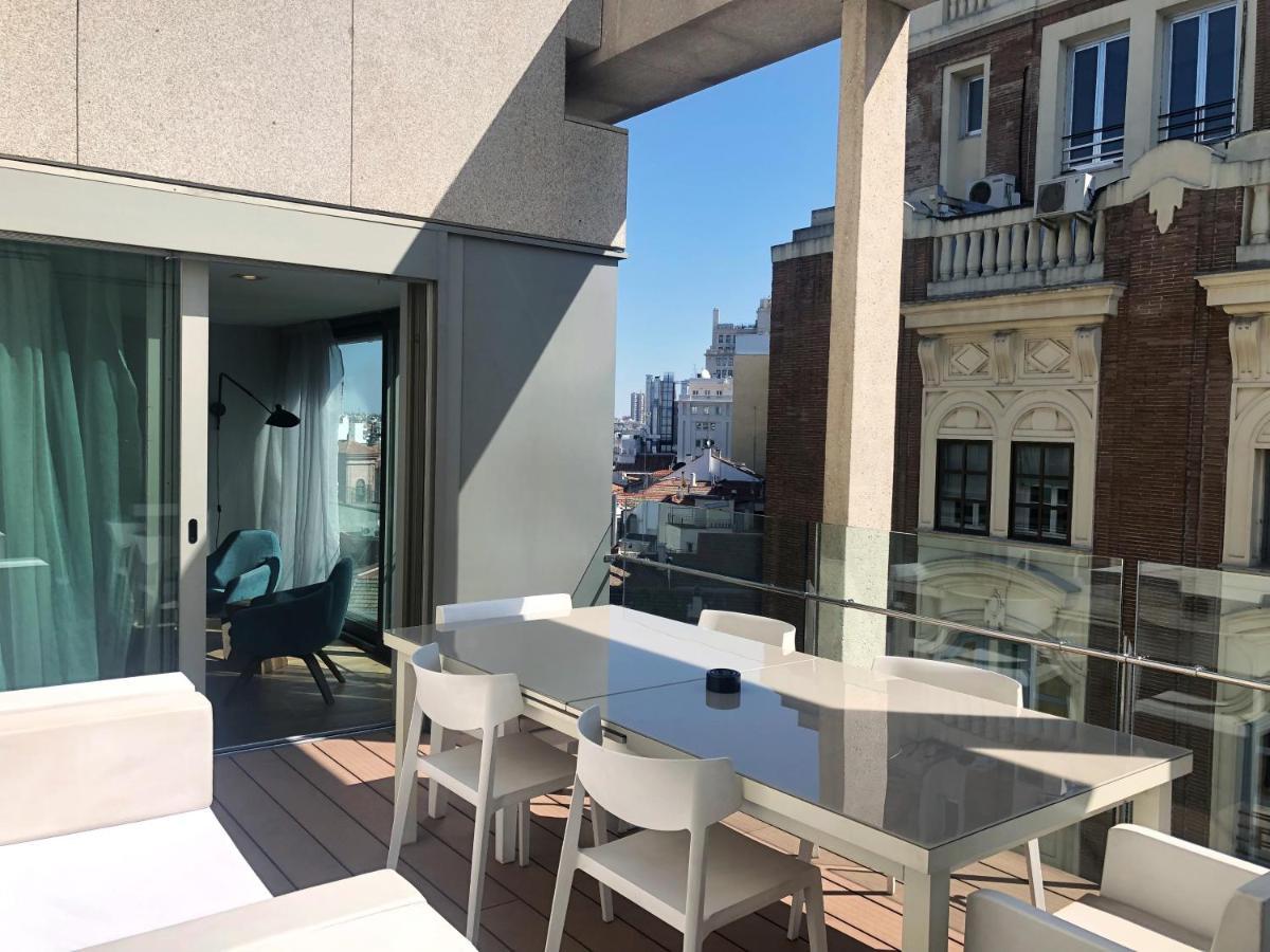 City-View 2 Bedroom Apartment terrace