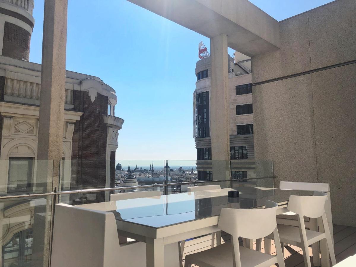 City-View 2 Bedroom Apartment terrace