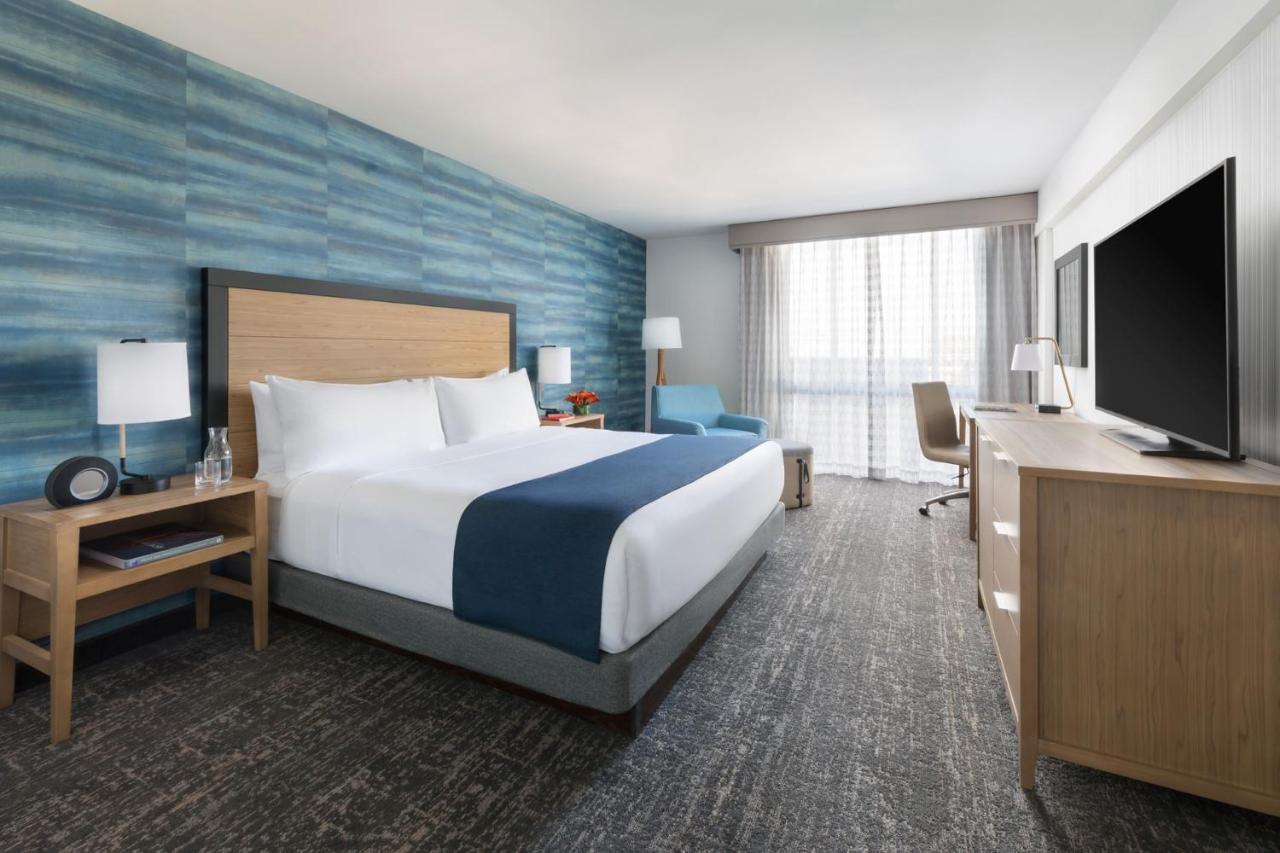 Deluxe King Room Disability Access