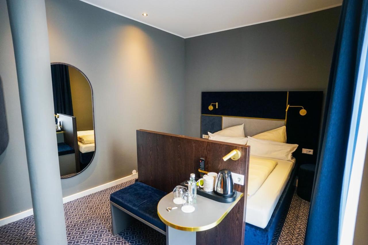 Small Double Room,1145881378:JPEG