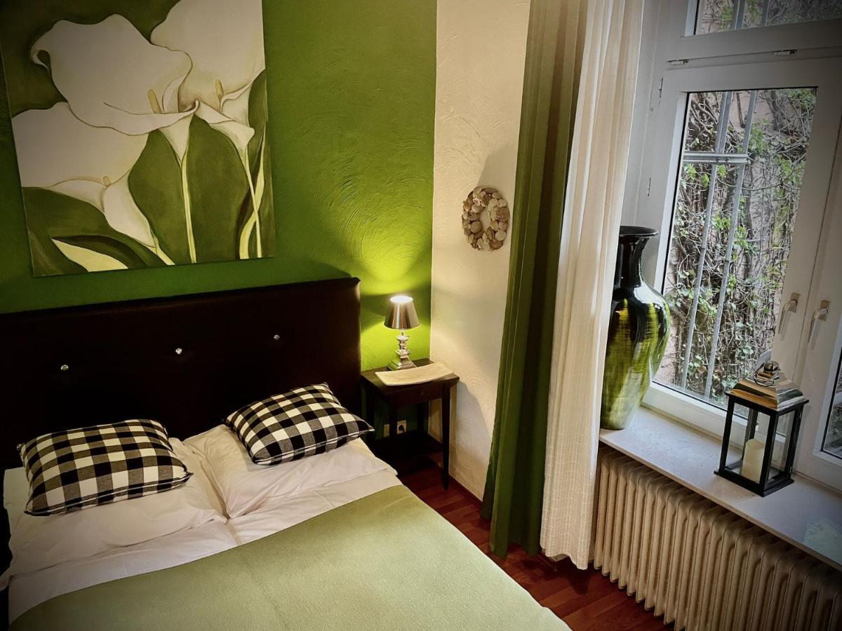 Basic Double Room