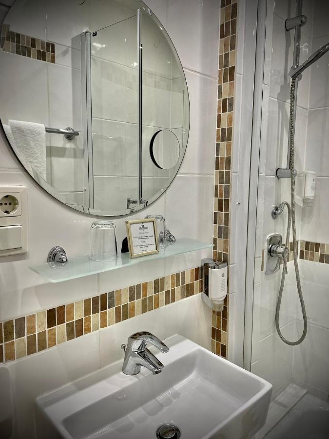 Basic Double Room