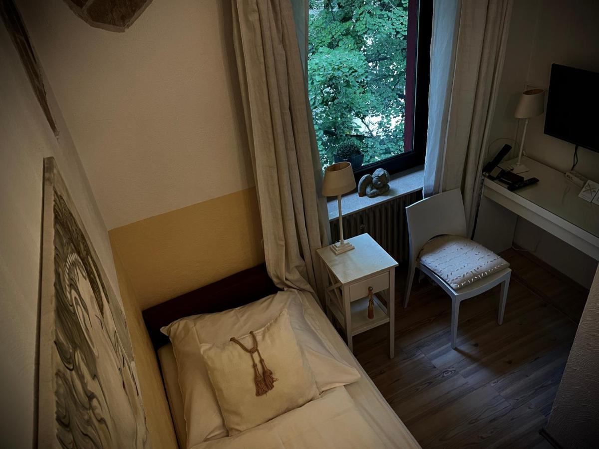 Economy Single Room
