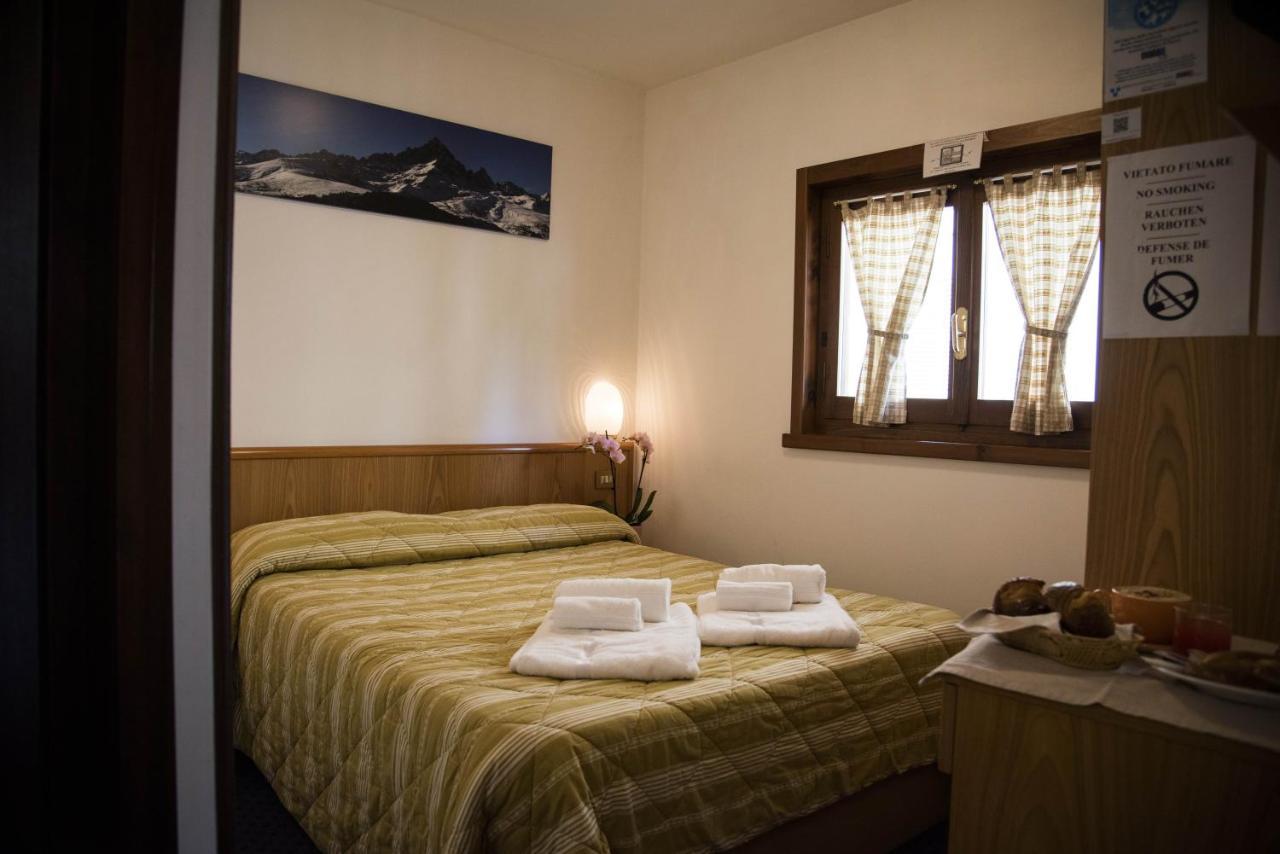 Economy Double Room,248484613:JPEG