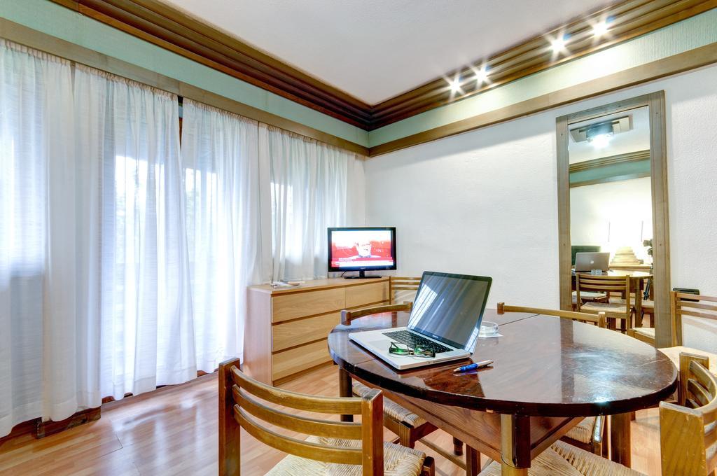 Two-Bedroom Apartment,114767426:JPEG