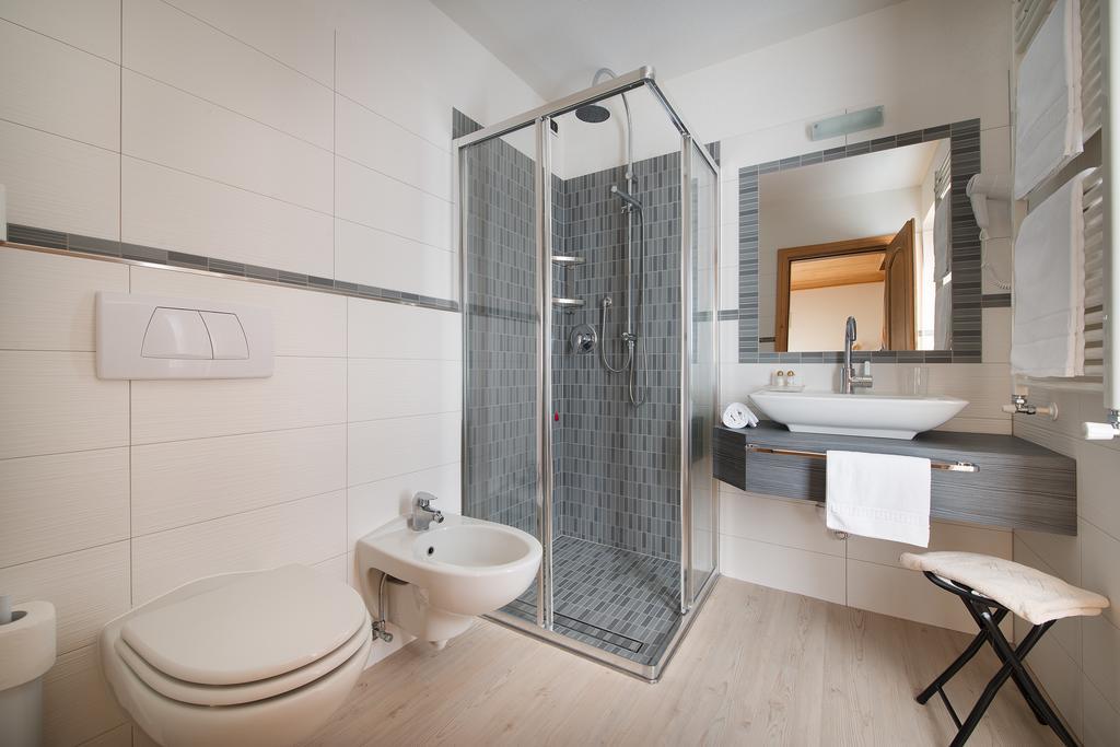Double or Twin Room,942530138:JPEG