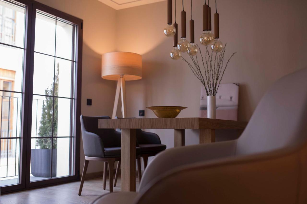 King Suite Spa Bath 2