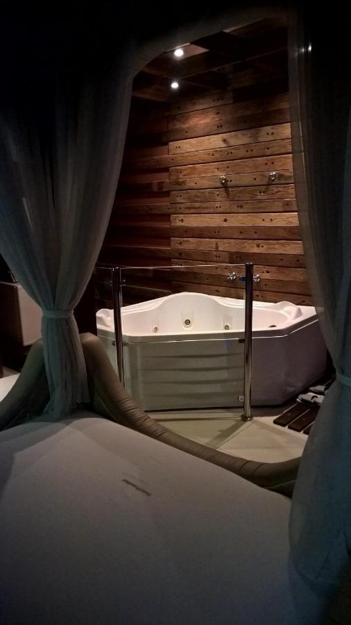 Suite Spa Bath