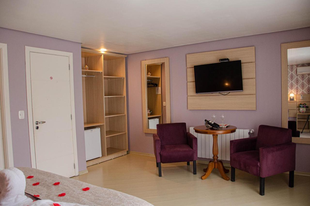 Double Luxury Suite Spa Bath