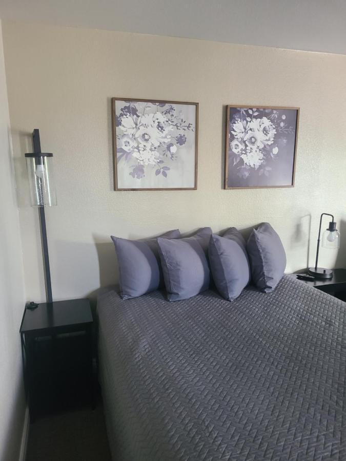 Standard Queen Room Two Queen Beds