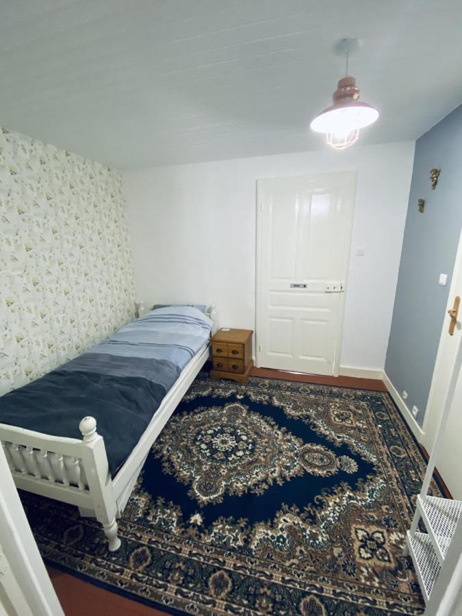 Deluxe Double Room Shower