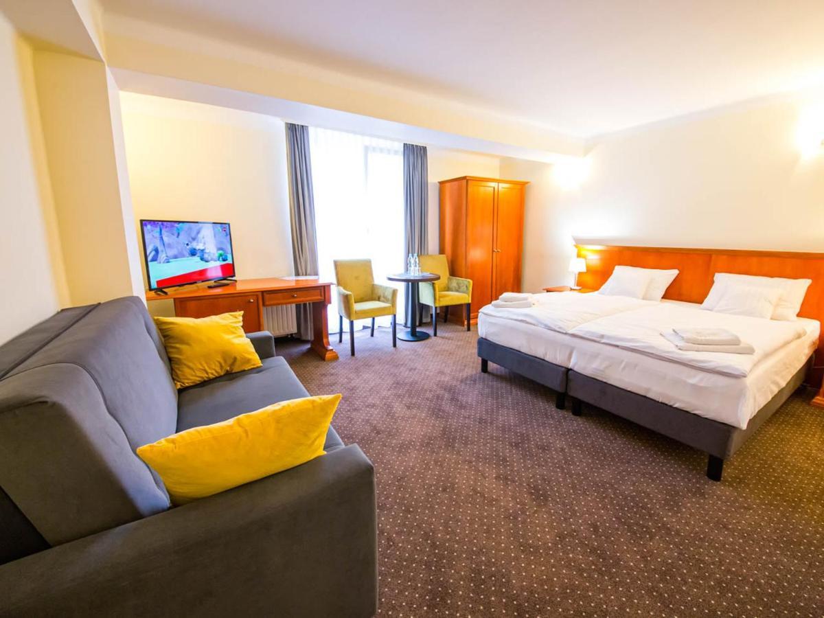 Deluxe Double or Twin Room,1148518153:JPEG