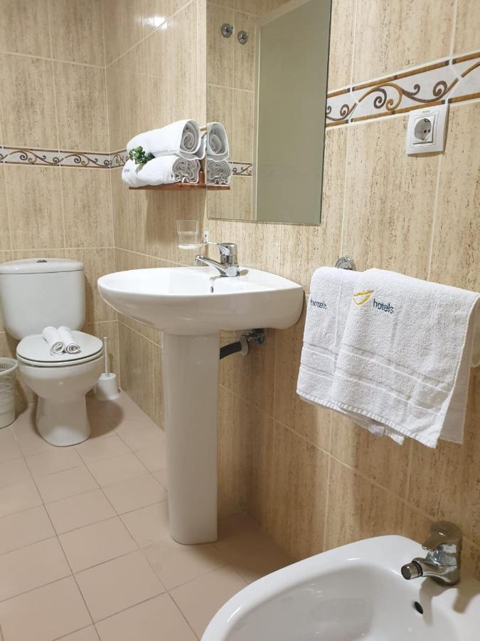 Single Room Private Bathroom