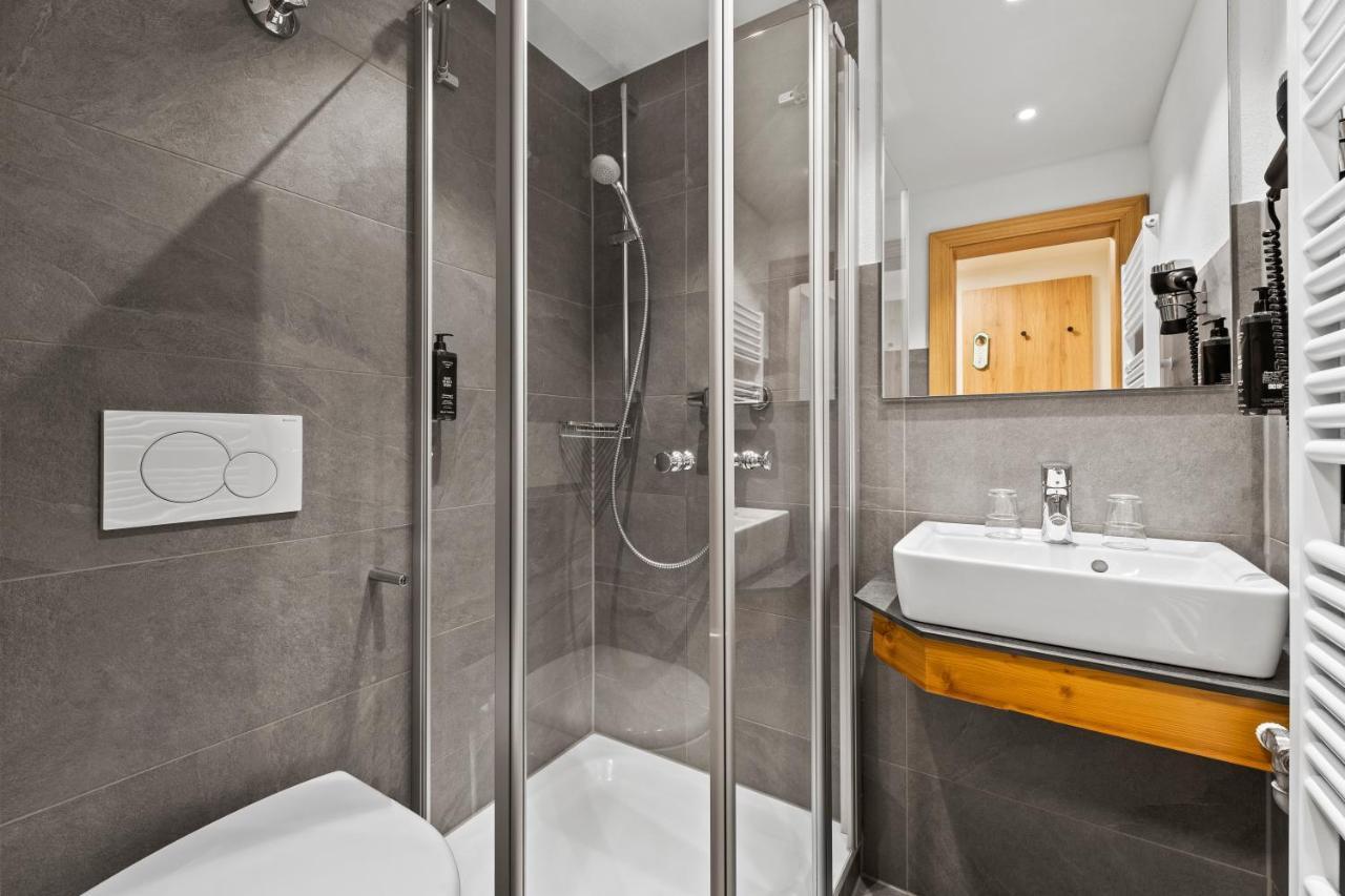 Small Double Room Lake View