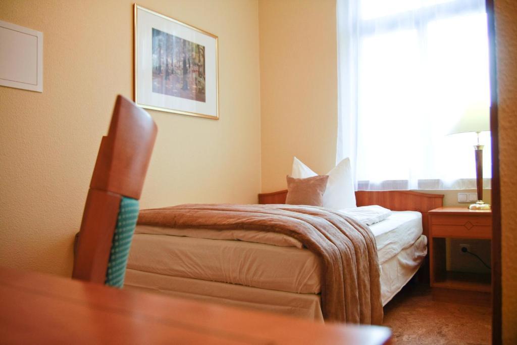 Single Room,1580560405:JPEG