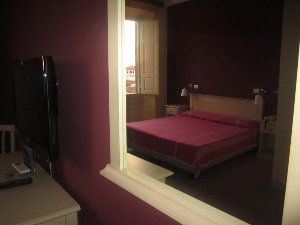 Standard Double or Twin Room Private Bathroom