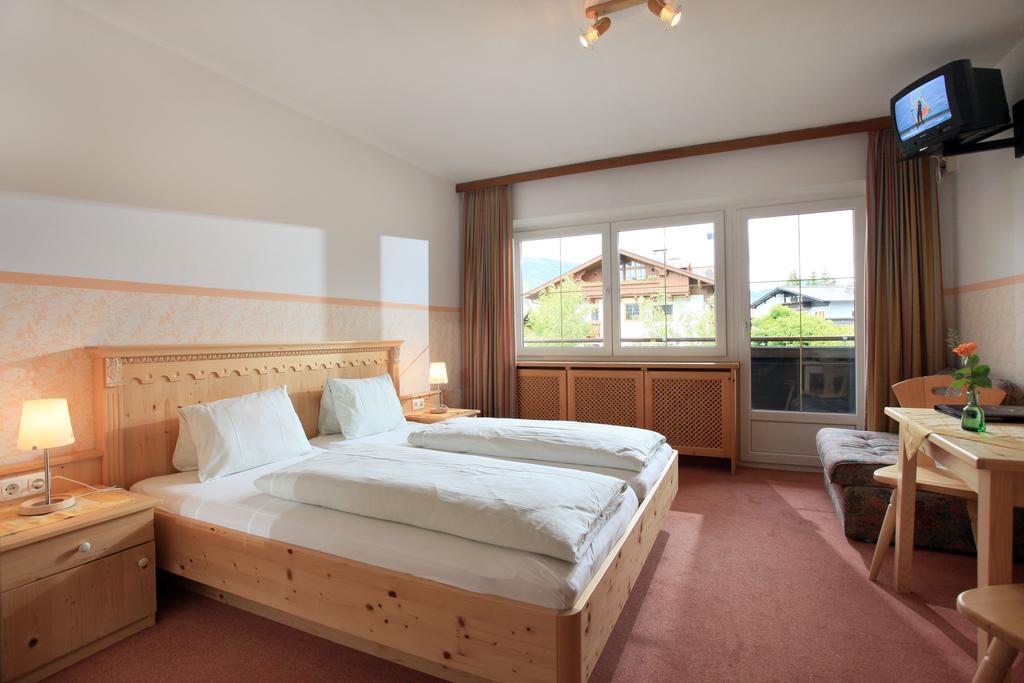 Double Room,115031249:JPEG