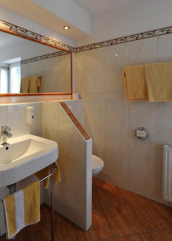Single Room,1093786968:JPEG