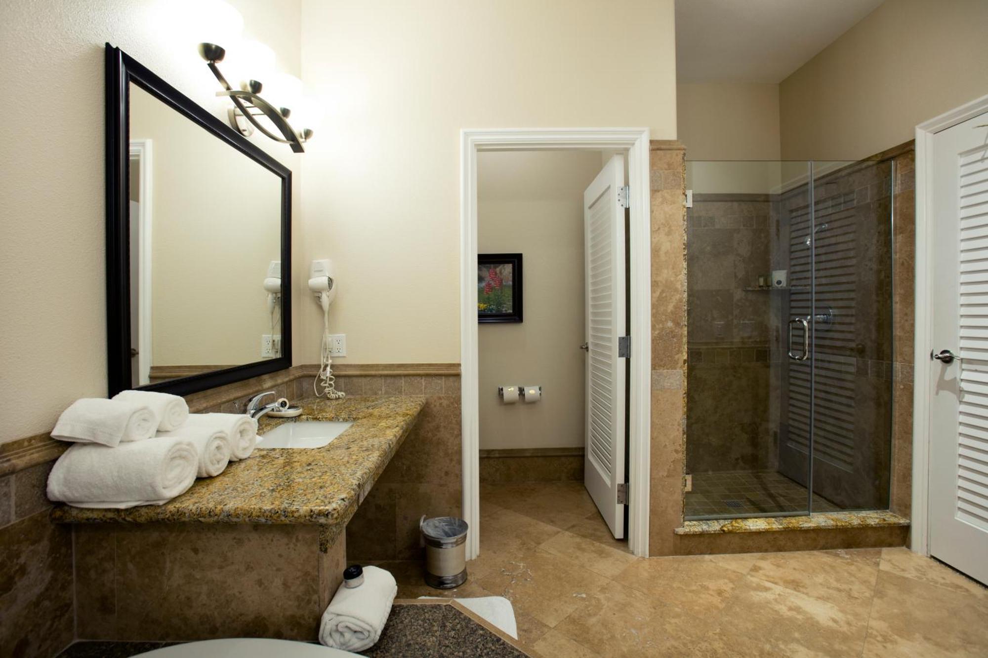Romanza Suite Hotel Tower