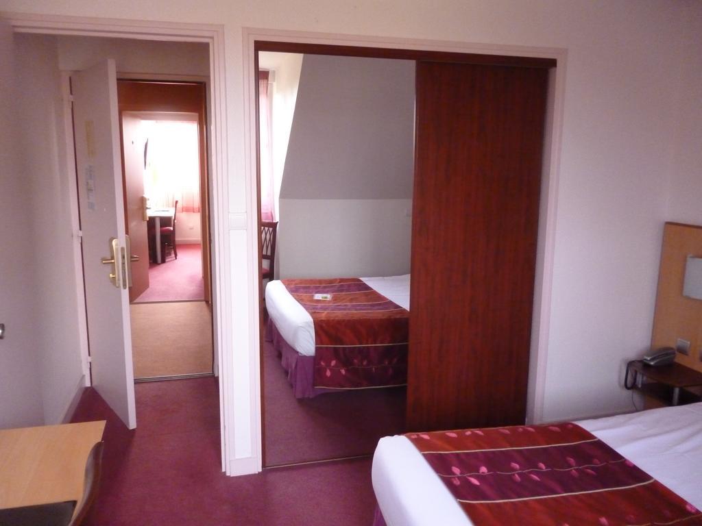 Standard Room,1649880923:JPEG