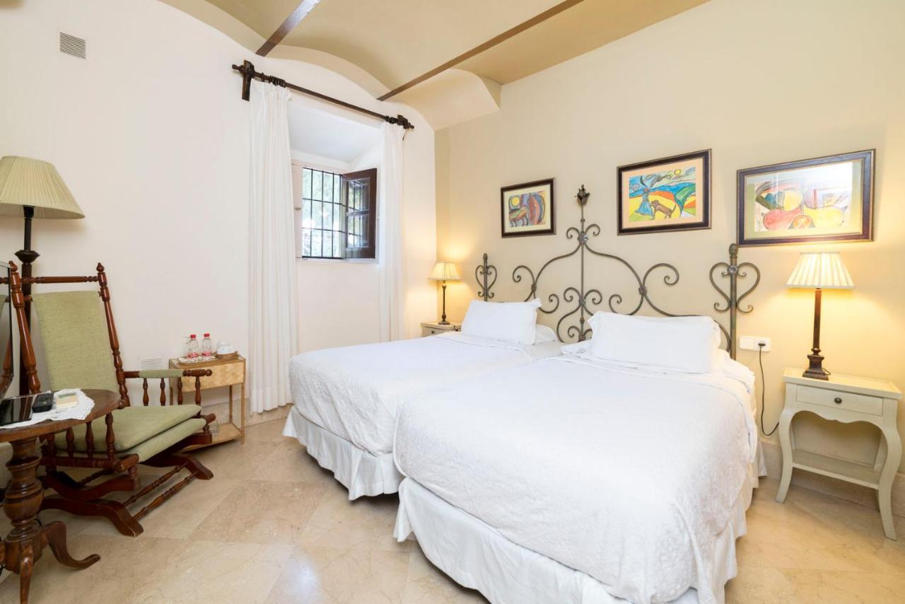 Double or Twin Room Garden View