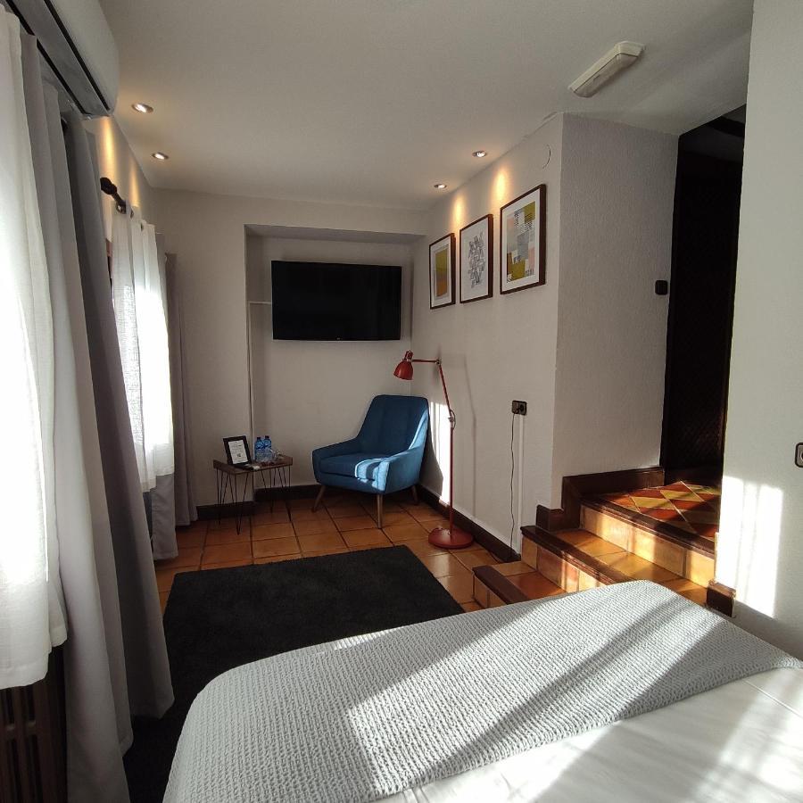 Small Double Room,1151225259:JPEG