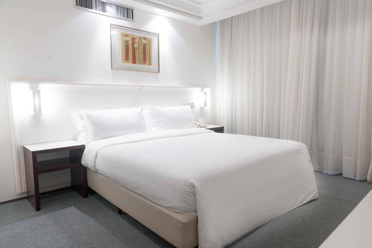 Standard Double Suite