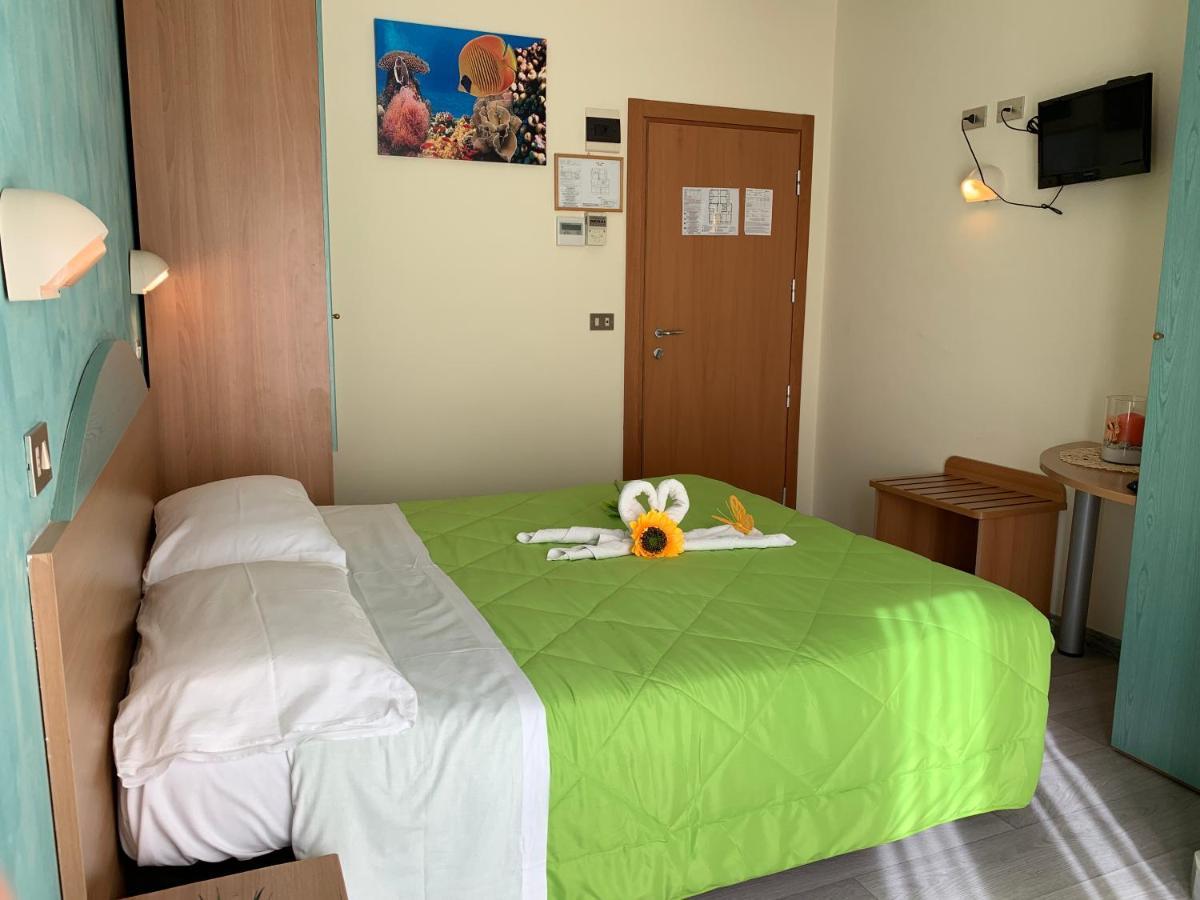 Double or Twin Room,1152000348:JPEG