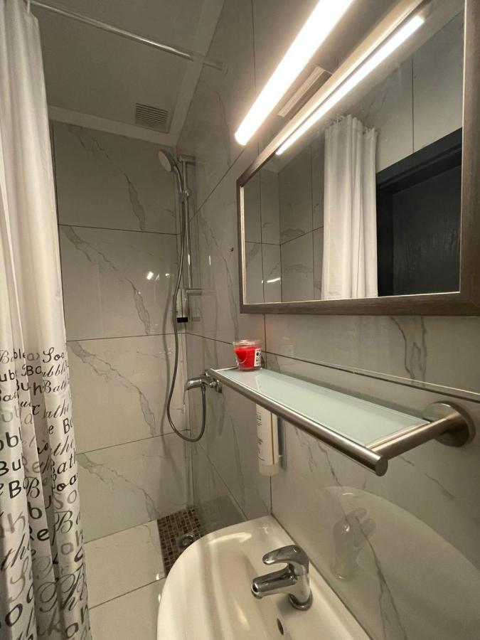 Single Room,1152805530:JPEG