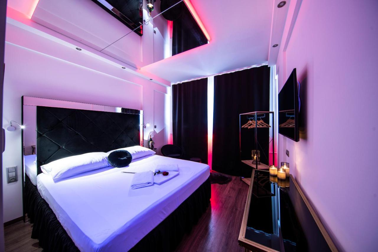 Elegant Double Room Pool Access