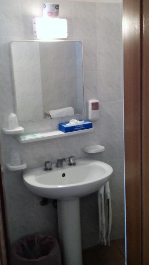 Single Room,1152594867:JPEG