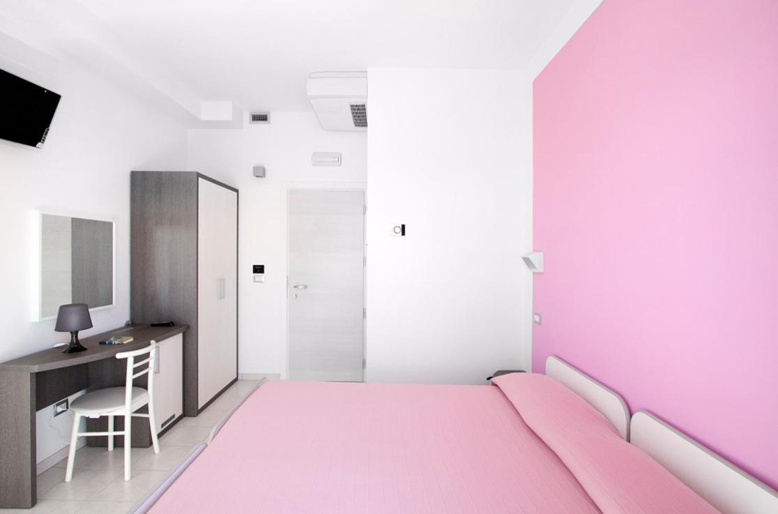 Basic Double or Twin Room,1152599220:JPEG