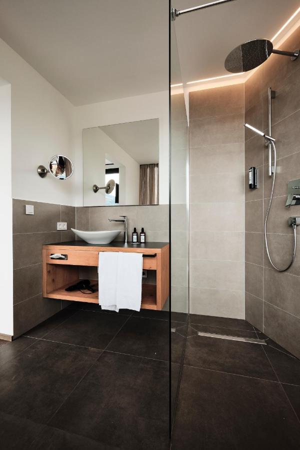 Suite Bathtub,1152778383:JPEG