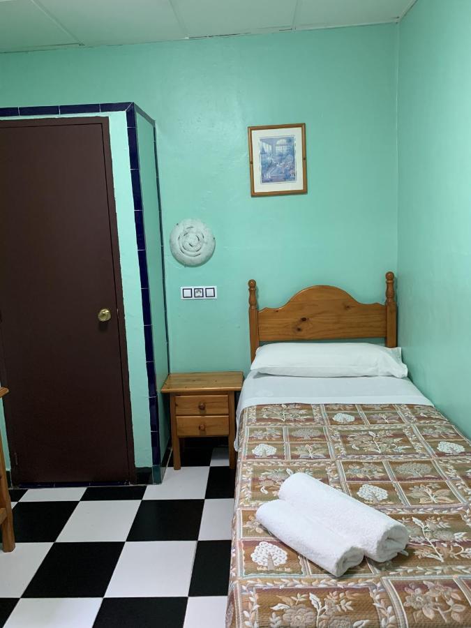 Single Room,1152772527:JPEG