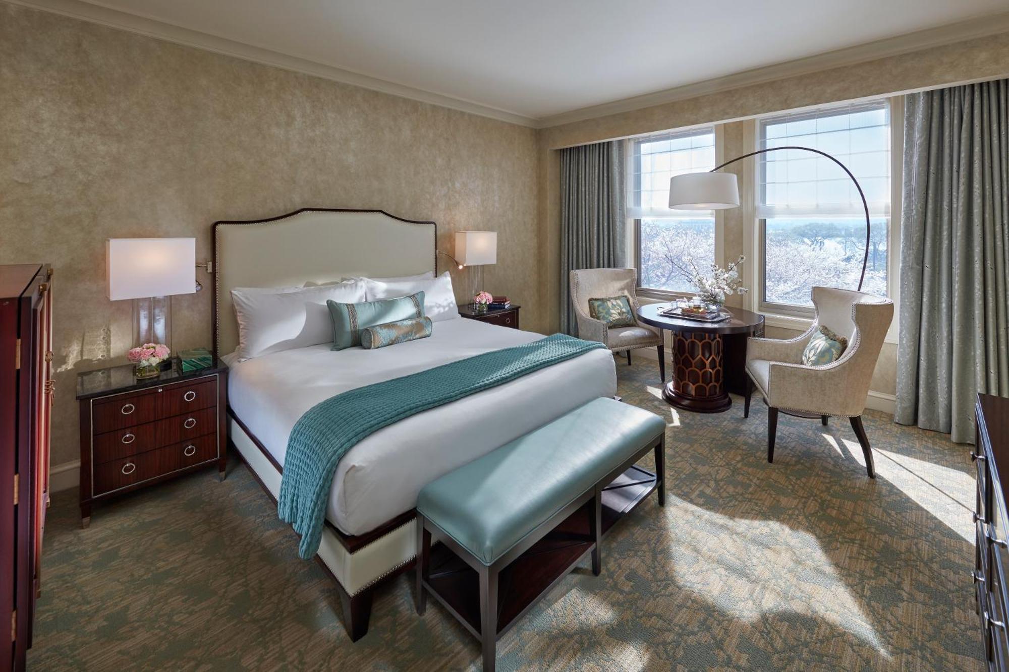 Deluxe Water View King Room,1656183136:JPEG